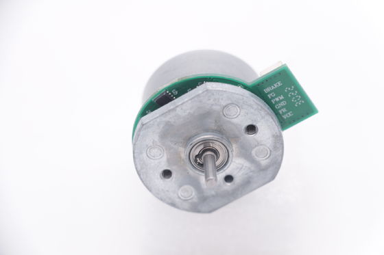Hiệu quả cao 16.7W 17265RPM 27mm Brushless DC Motor 18V cho súng Fascial